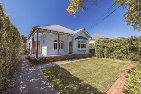Photo of property in 48 Woodville Street, Edgeware, Christchurch, 8013