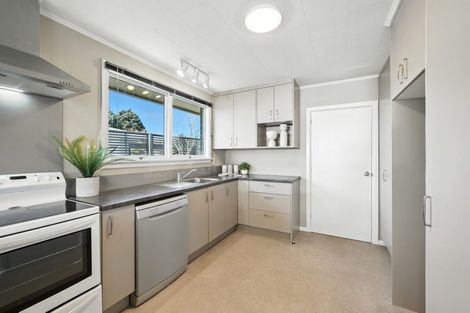 Photo of property in 11 Westerleigh Street, Bishopdale, Christchurch, 8053