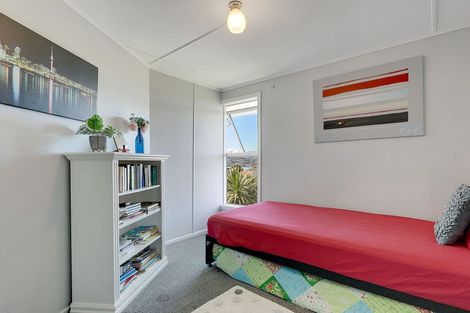 Photo of property in 12 Whenua View, Titahi Bay, Porirua, 5022