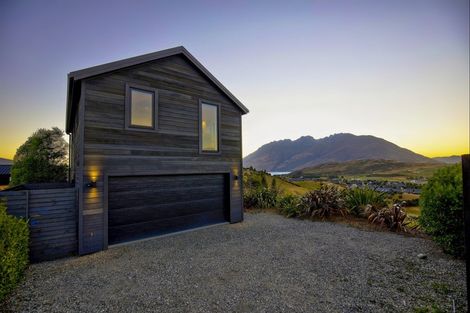 Photo of property in 3 Kintyre Court, Jacks Point, Queenstown, 9371