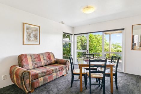 Photo of property in 3 Countess Close, Maupuia, Wellington, 6022