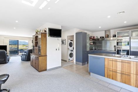Photo of property in 379 Kapiti Road, Paraparaumu Beach, Paraparaumu, 5032