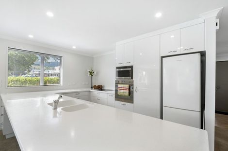 Photo of property in 92 Neale Avenue, Stoke, Nelson, 7011