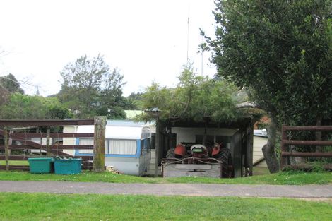 Photo of property in 55 Hahei Beach Road, Hahei, Whitianga, 3591