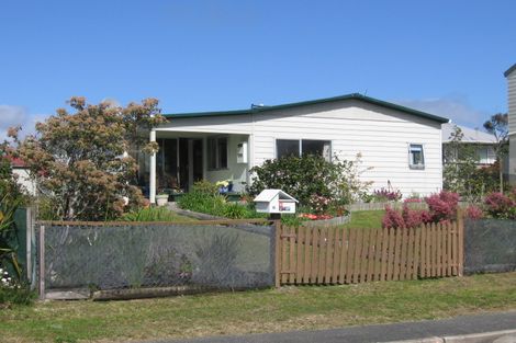 Photo of property in 16 Holiday Crescent, Mangawhai Heads, Mangawhai, 0505
