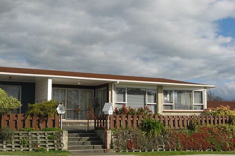 Photo of property in 4/15 Bedford Terrace, Waipukurau, 4200