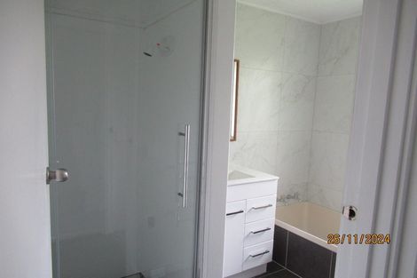 Photo of property in 17 Oreil Avenue, West Harbour, Auckland, 0618