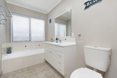 Photo of property in 48 Pine Avenue, Otumoetai, Tauranga, 3110