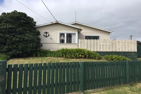 Photo of property in 35 Ruanui Street, Himatangi Beach, Foxton, 4891