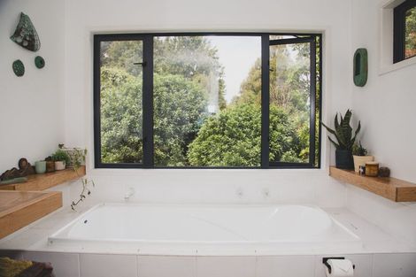 Photo of property in 123 Mapara Road, Acacia Bay, Taupo, 3385