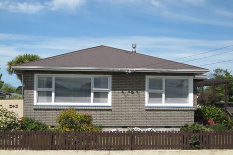 Photo of property in 16 Norrie Street, Redwood, Christchurch, 8051