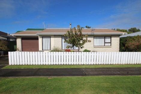 Photo of property in 28b Pollen Street, Woodville, 4920