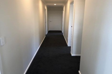 Photo of property in 8 Tapuhikura Street, Waikanae, 5036