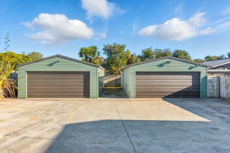 Photo of property in 30 Eruini Street, Waikanae Beach, Waikanae, 5036