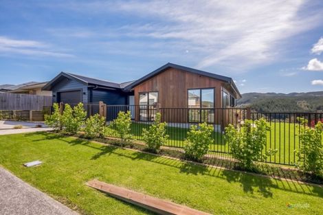 Photo of property in 105 Kirton Drive, Riverstone Terraces, Upper Hutt, 5018