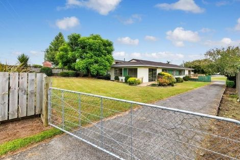 Photo of property in 12 Cemetery Road, Waiuku, 2123
