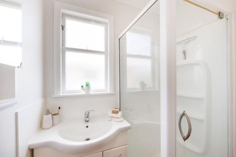 Photo of property in 27 Pembroke Street, Highbury, Palmerston North, 4412