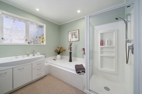 Photo of property in 16 Martin Road, Paraparaumu Beach, Paraparaumu, 5032