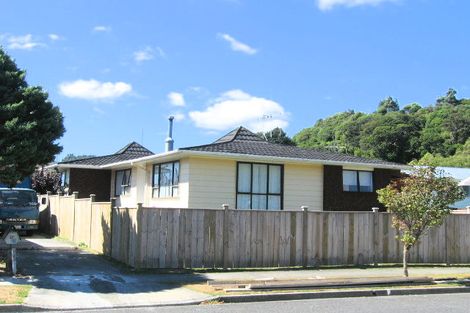 Photo of property in 3b Beryl Grove, Birchville, Upper Hutt, 5018