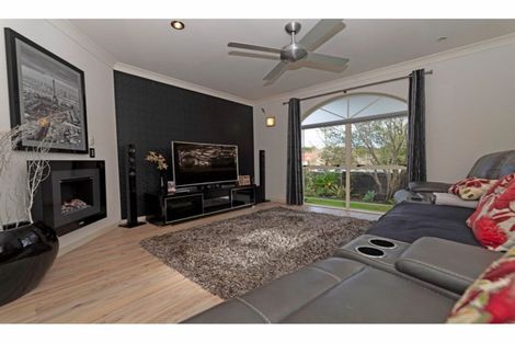 Photo of property in 3 Cognac Place, Henderson, Auckland, 0612