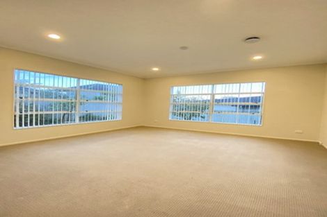 Photo of property in 7 Seresin Crescent, Flat Bush, Auckland, 2016