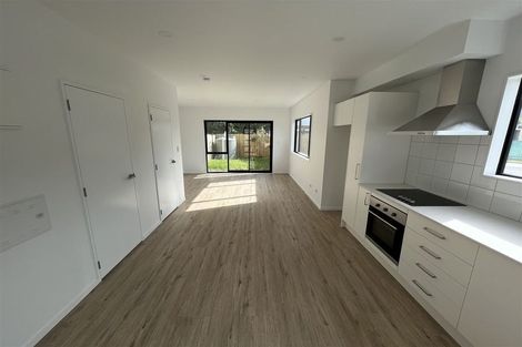 Photo of property in 1 Eileen Newey Place, Henderson, Auckland, 0612