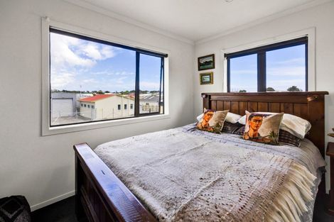 Photo of property in 14 West Quay, Waitara, 4320