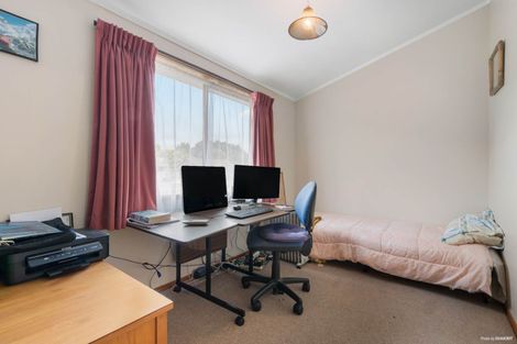 Photo of property in 15 Banksia Place, Goodwood Heights, Auckland, 2105