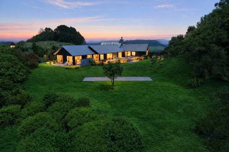 Photo of property in 146 Highland Drive, Acacia Bay, Taupo, 3385