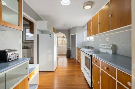 Photo of property in 42 Oceanbeach Road, Mount Maunganui, 3116