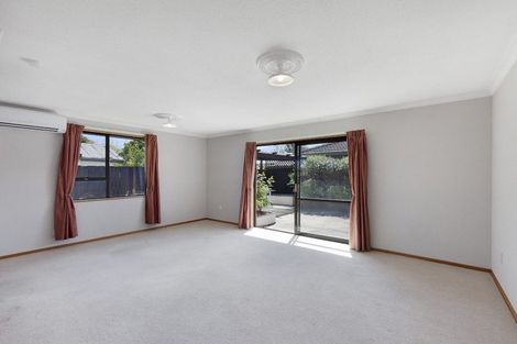 Photo of property in 1/3 Winters Road, Redwood, Christchurch, 8051