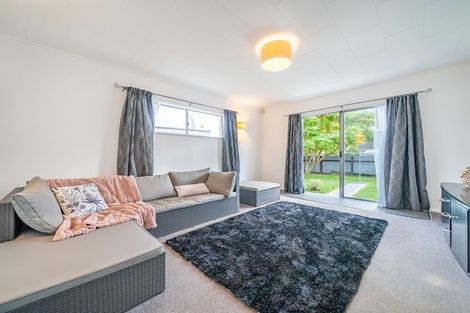 Photo of property in 2/5 Oregon Drive, Maoribank, Upper Hutt, 5018