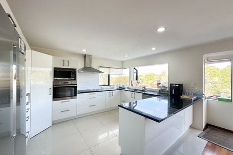 Photo of property in 4/6 Honeysuckle Lane, Mairangi Bay, Auckland, 0630