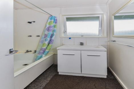 Photo of property in 18 Rata Street, Waiuku, 2123