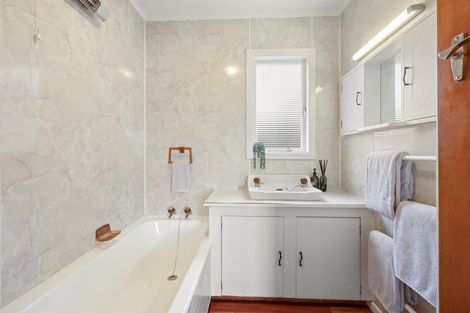 Photo of property in 329 Frankley Road, Ferndale, New Plymouth, 4310