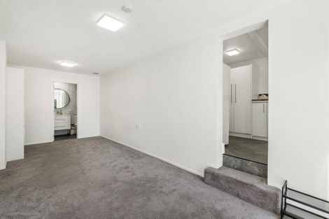 Photo of property in 1/27 Sandown Road, Rothesay Bay, Auckland, 0630