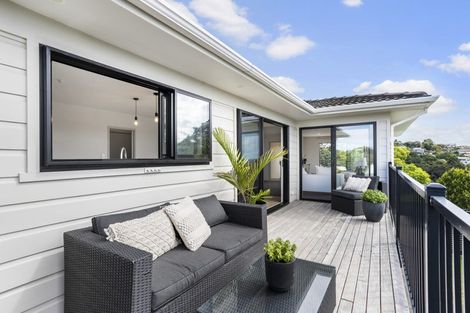 Photo of property in 15 Mcdowell Crescent, Hillcrest, Auckland, 0627