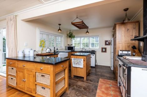 Photo of property in 5 Hook Road, Paparoa, 0571