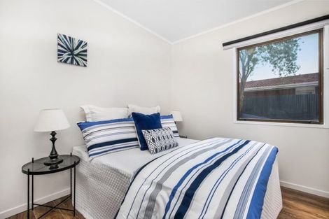 Photo of property in 2/23 Gaylands Place, Opaheke, Papakura, 2113