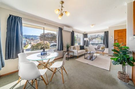 Photo of property in 1/58 Oregon Drive, Maoribank, Upper Hutt, 5018