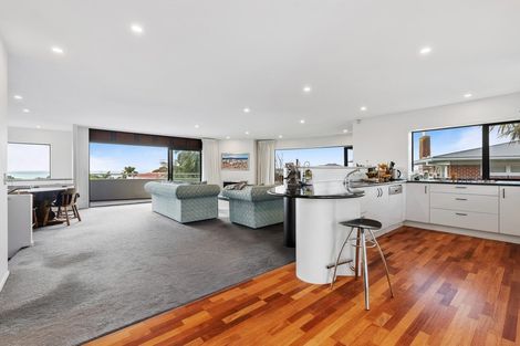 Photo of property in 22a Eastcliffe Road, Castor Bay, Auckland, 0620