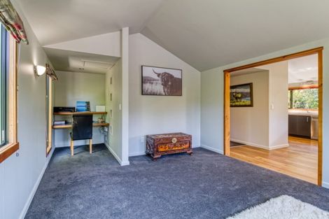 Photo of property in 2 Ritchie Place, Havelock North, 4130