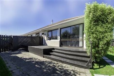 Photo of property in 1/290 Withells Road, Avonhead, Christchurch, 8042