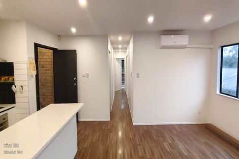 Photo of property in 103r Glengarry Road, Glen Eden, Auckland, 0602
