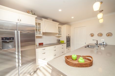 Photo of property in 15 Old Red Barn Road, Halswell, Christchurch, 8025