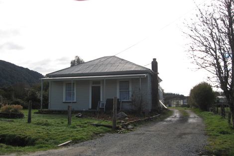 Photo of property in 39 Clifford Street, Blackball, 7804