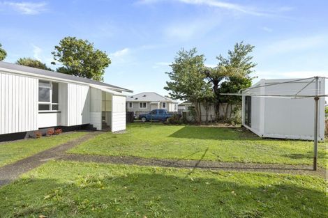 Photo of property in 6 Calgher Avenue, Waitara, 4320