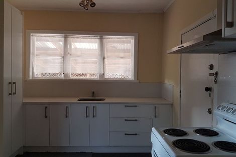 Photo of property in 2/3170 Great North Road, New Lynn, Auckland, 0600