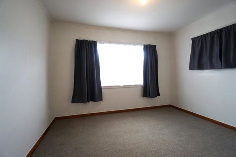 Photo of property in 494 Blockhouse Bay Road, Blockhouse Bay, Auckland, 0600