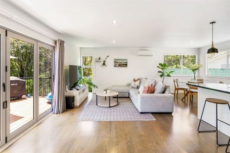 Photo of property in 63 Lynn Road, Bayview, Auckland, 0629